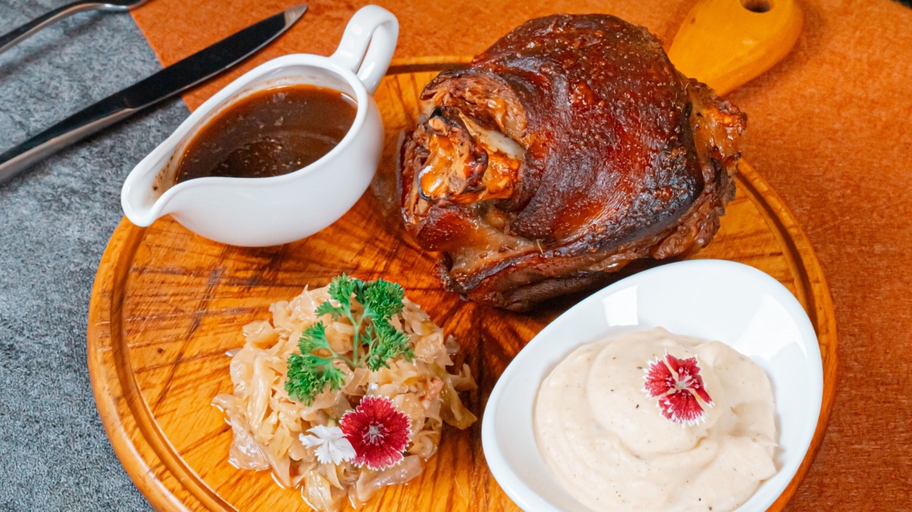 623371403_122162385026869435_6889875227232696249_n