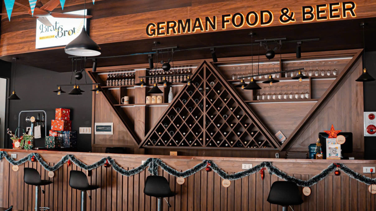 984203431572888897 (4)