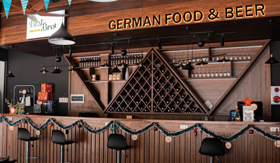 984203431572888897 (4)